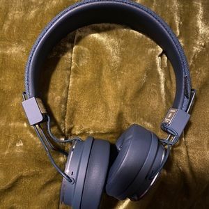 Headphones!!! Brand new!